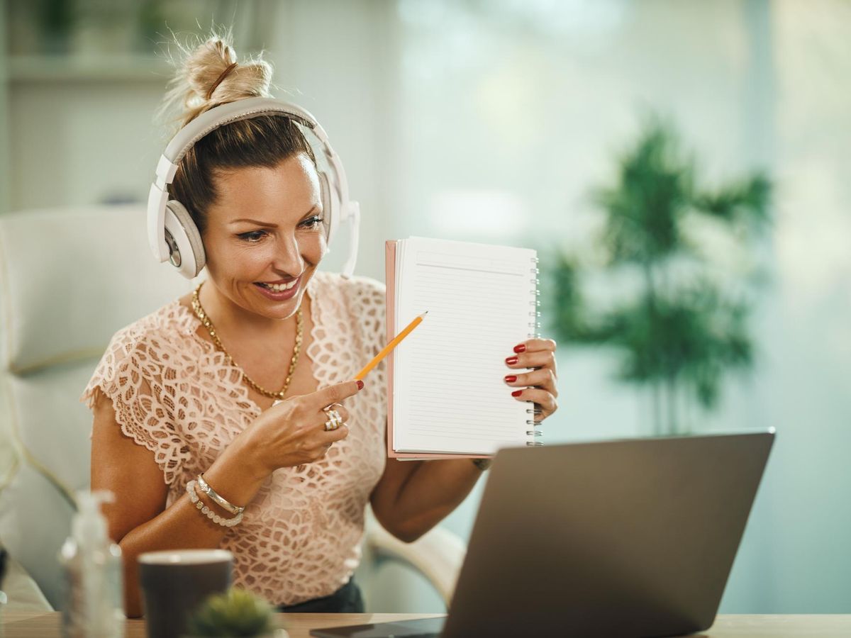 Jak wybrać najlepszy kurs online dla pracowników? Kompleksowy przewodnik